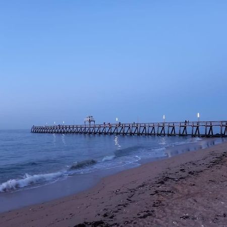 Gite De La Baleine Luc-sur-Mer Eksteriør billede